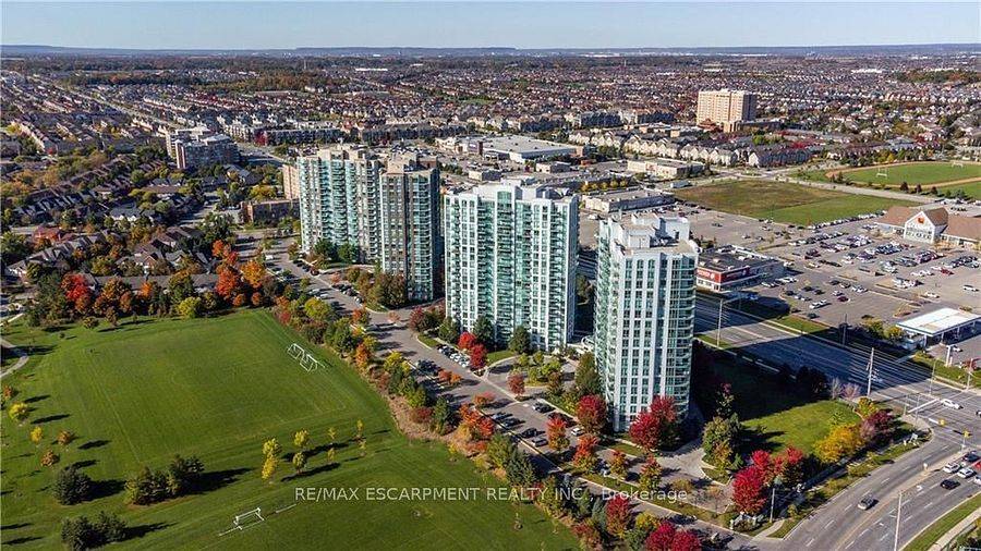 Mississauga, ON L5M 7S1,4850 GLEN ERIN DR #PH3