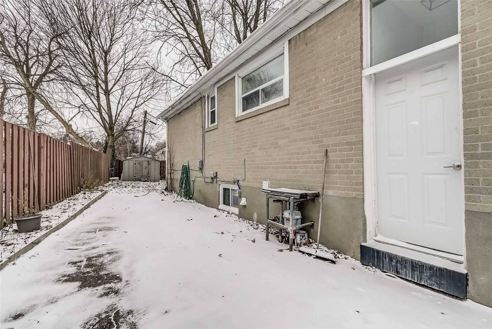 Richmond Hill, ON L4C 3H9,399 Browndale CRES