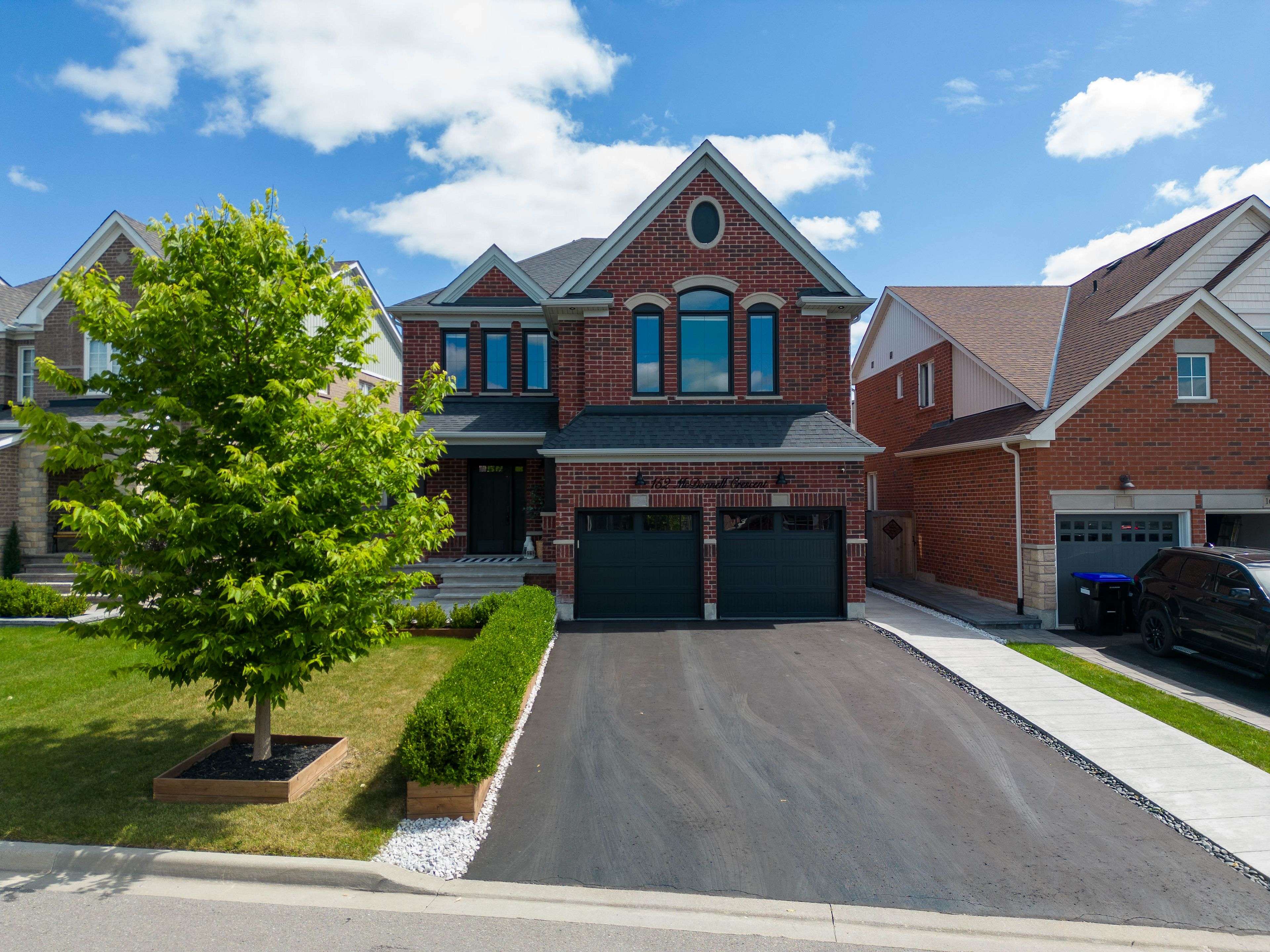 Bradford West Gwillimbury, ON L3Z 0T8,152 McDonnell CRES