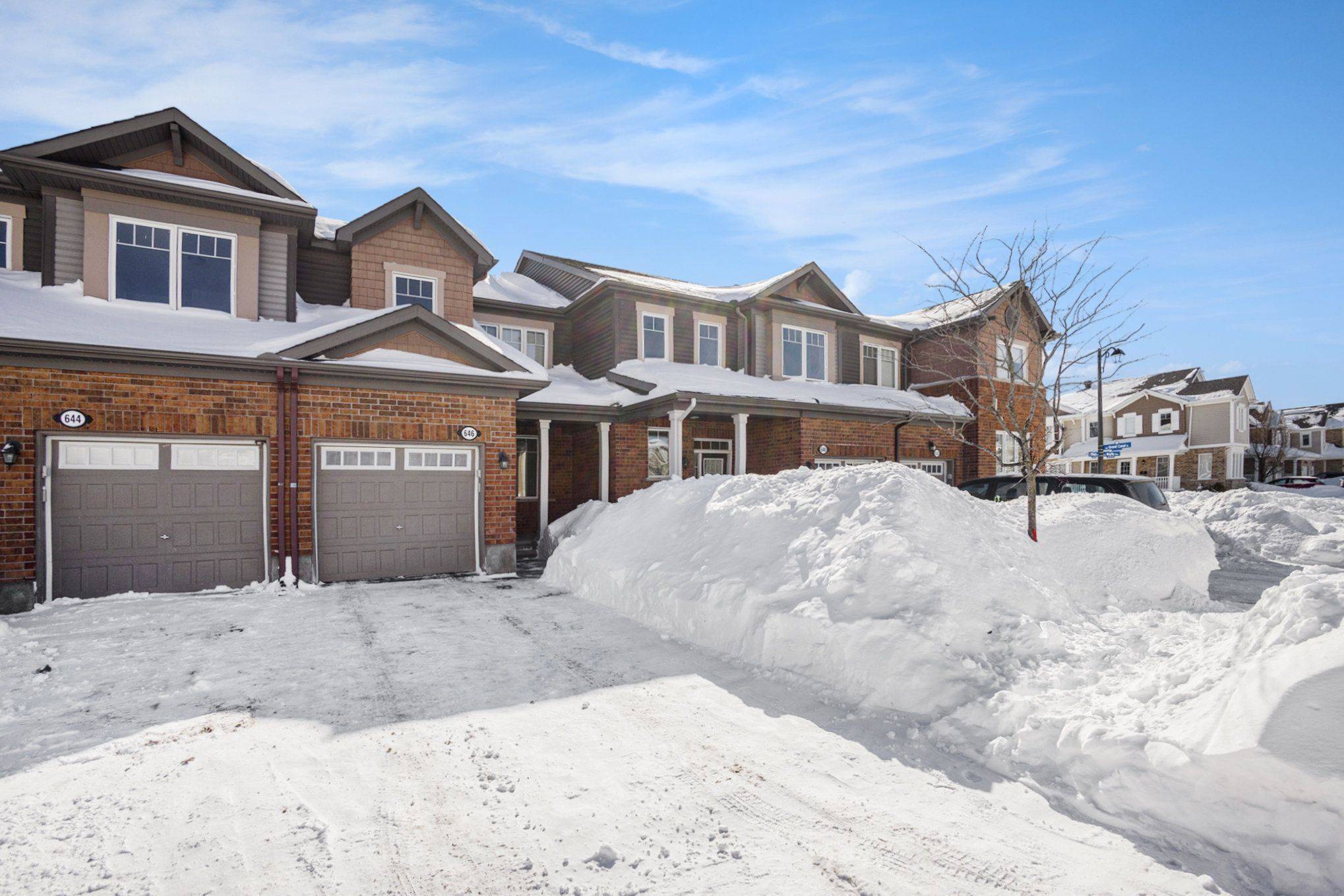 Barrhaven, ON K2J 5Y8,646 Bluegill AVE