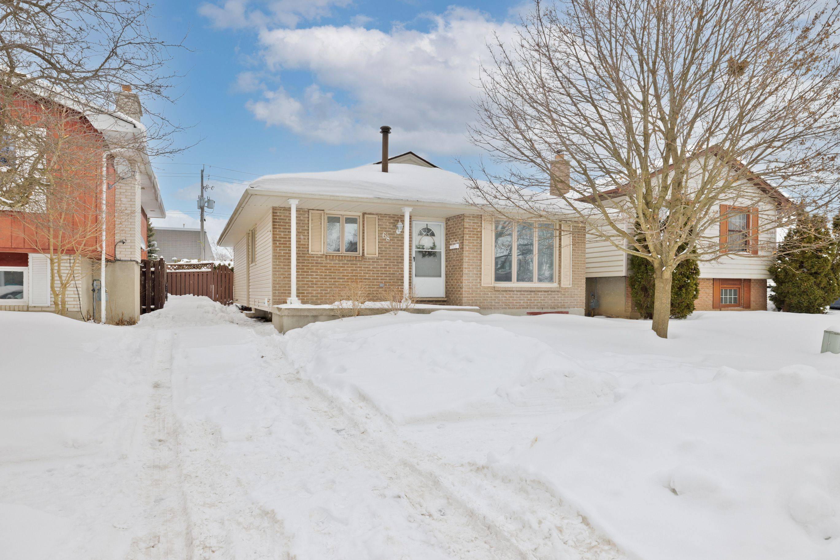 London, ON N6E 2J4,68 Beechmount CRES