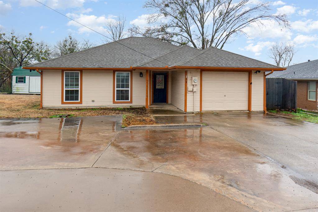 Howe, TX 75459,312 W Young Street