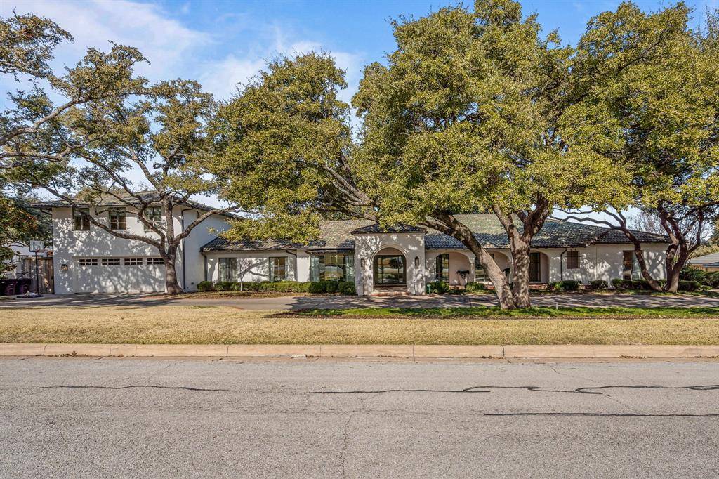 Fort Worth, TX 76116,6308 Indian Creek Drive