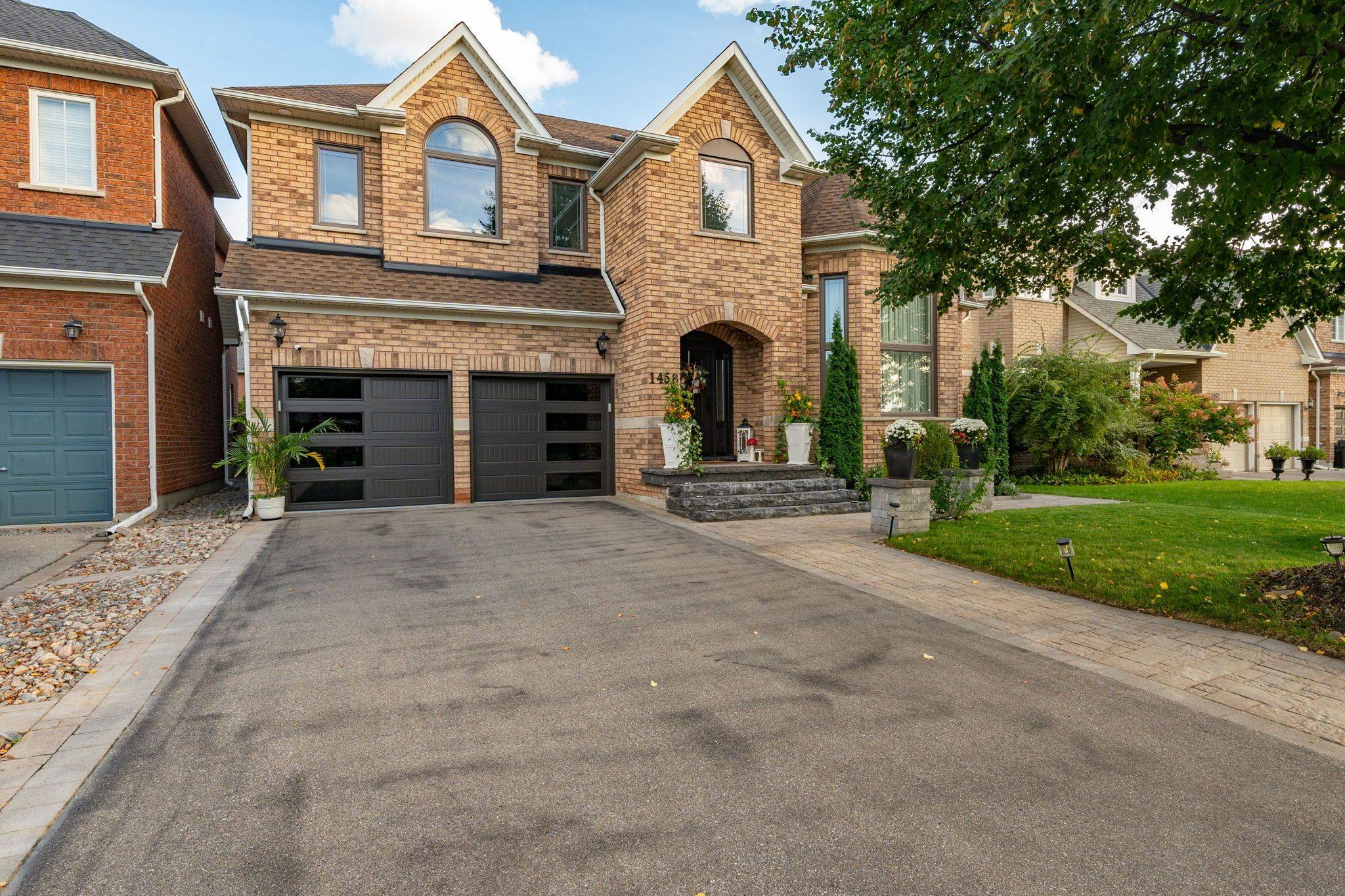 Mississauga, ON L5N 7Z1,1458 Samuelson CIR