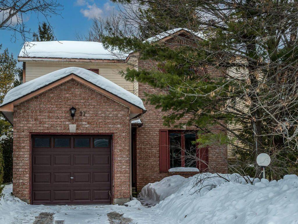 Stittsville - Munster - Richmond, ON K2S 1H5,37 Denham WAY