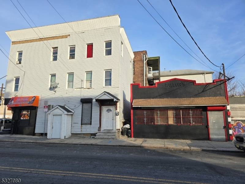 Newark City, NJ 07103,489 15th Ave
