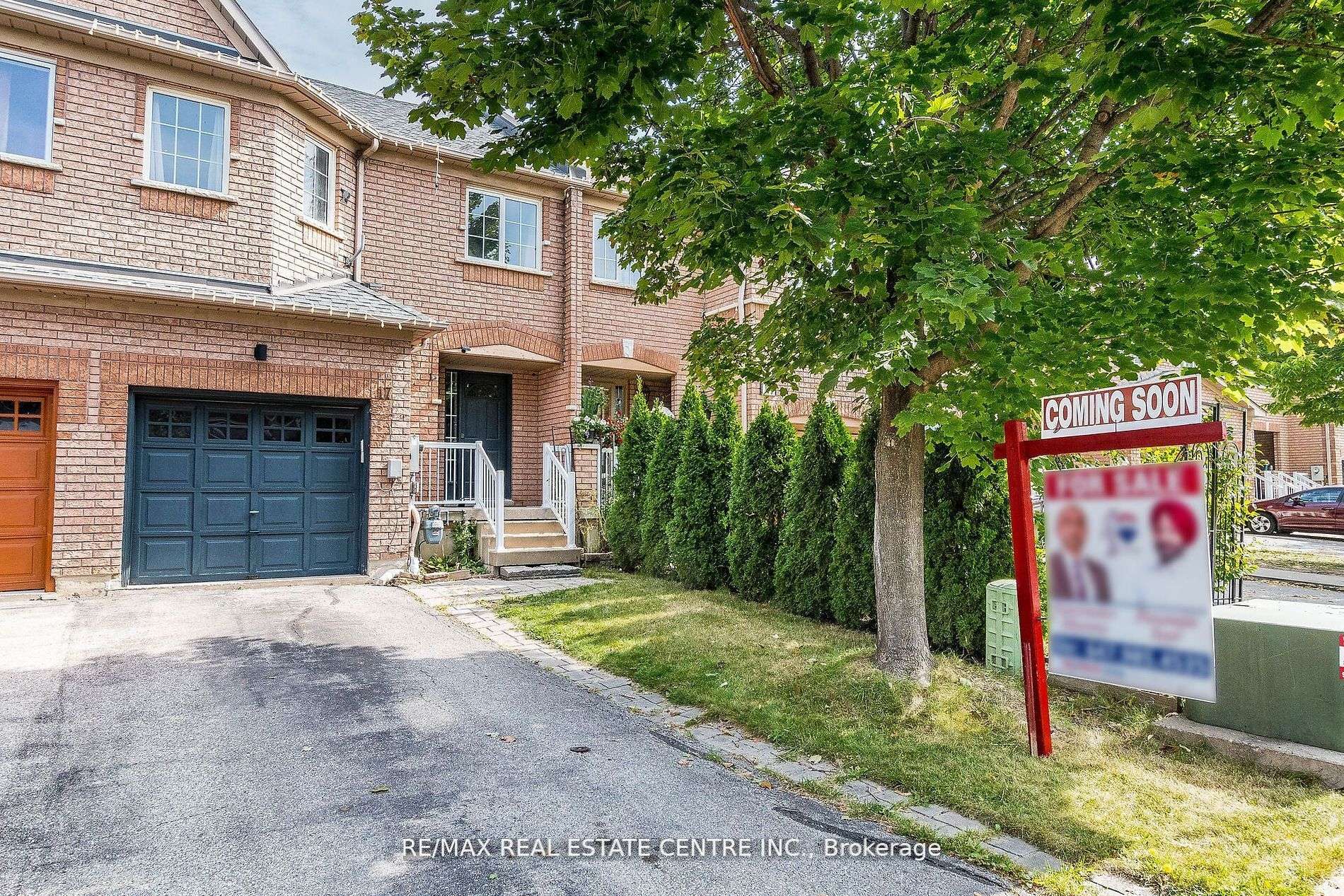 Brampton, ON L7A 1N4,17 Coppermill DR