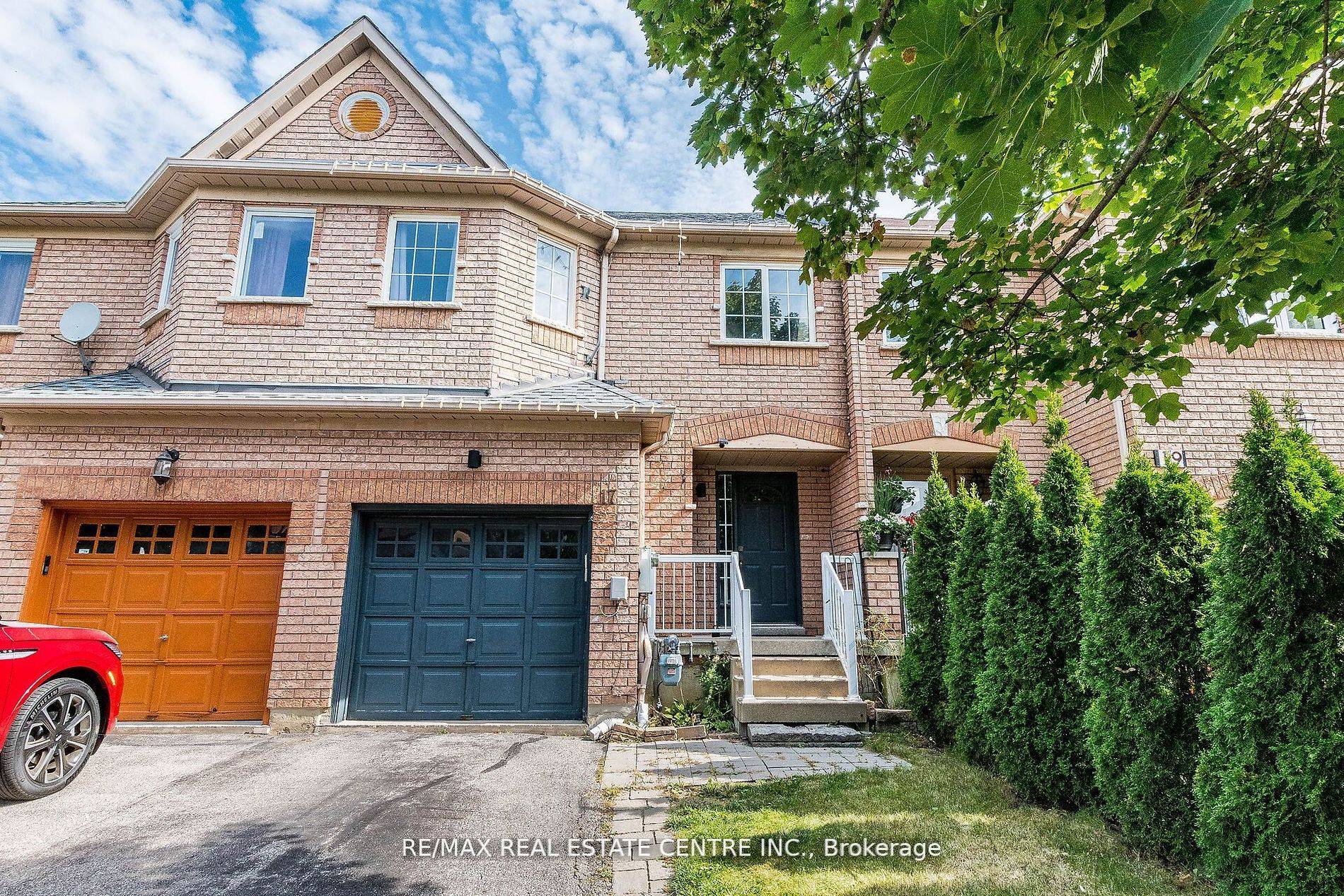 Brampton, ON L7A 1N4,17 Coppermill DR