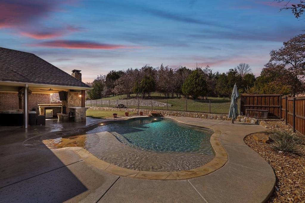 Weatherford, TX 76087,102 Running Creek Court