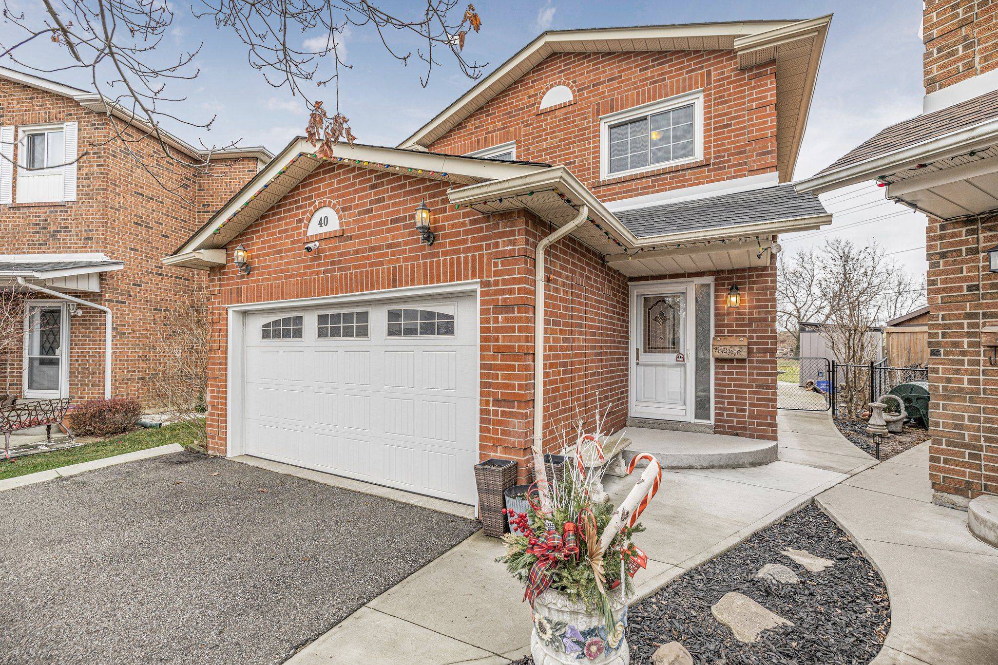 Brampton, ON L6Z 1W9,40 Crenshaw CT