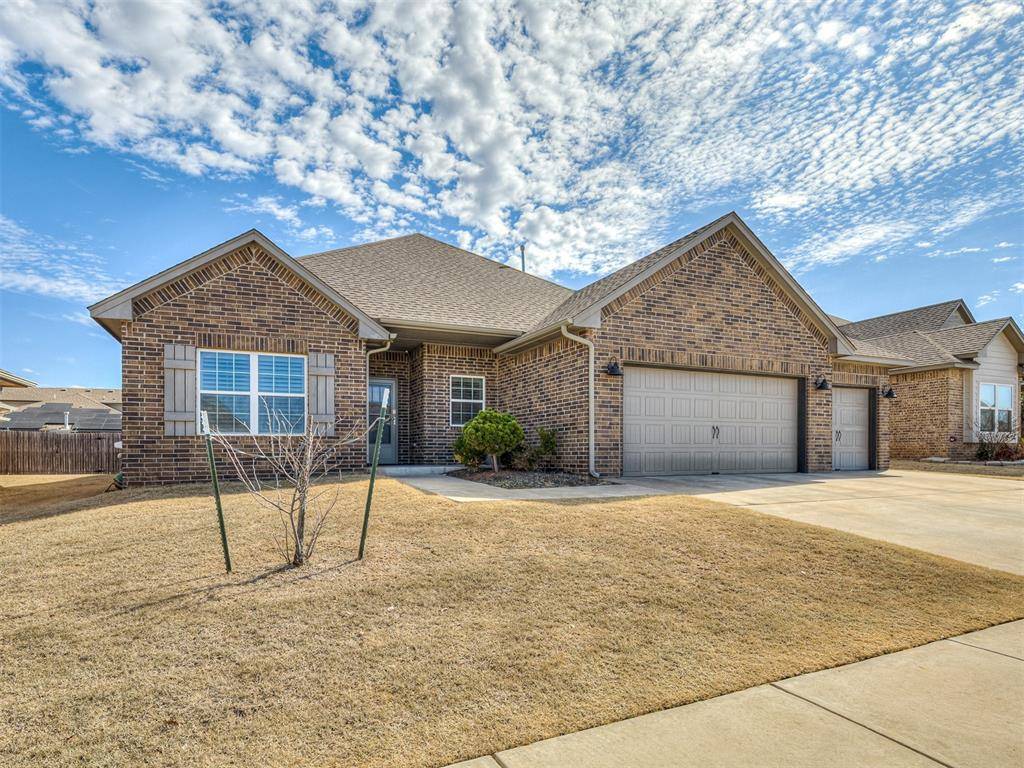 Yukon, OK 73099,10404 Lightning Creek Drive