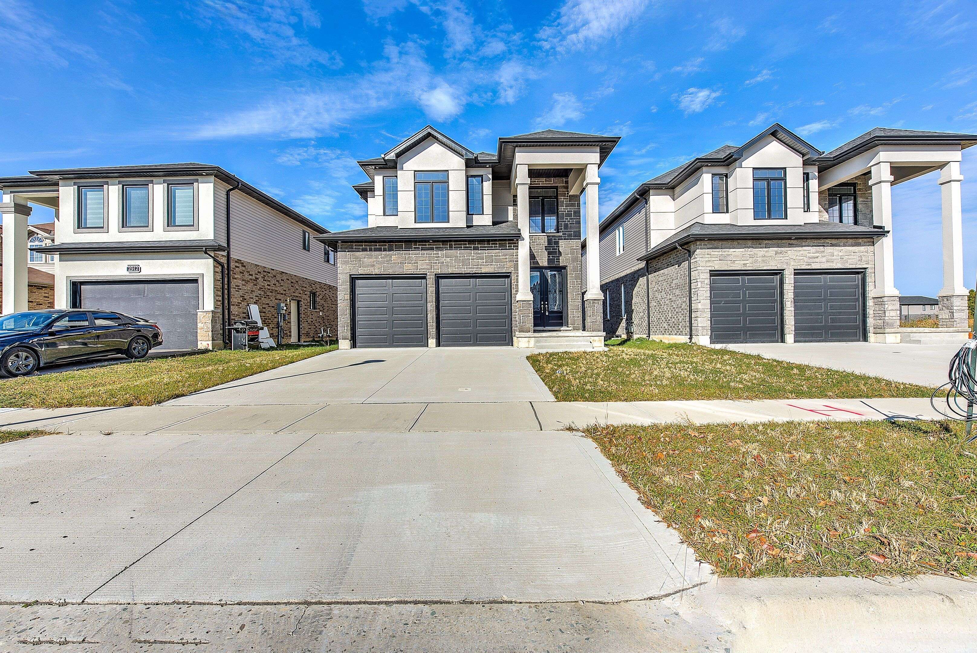 London, ON N6M 0H2,2916 LEMIEUX WALK