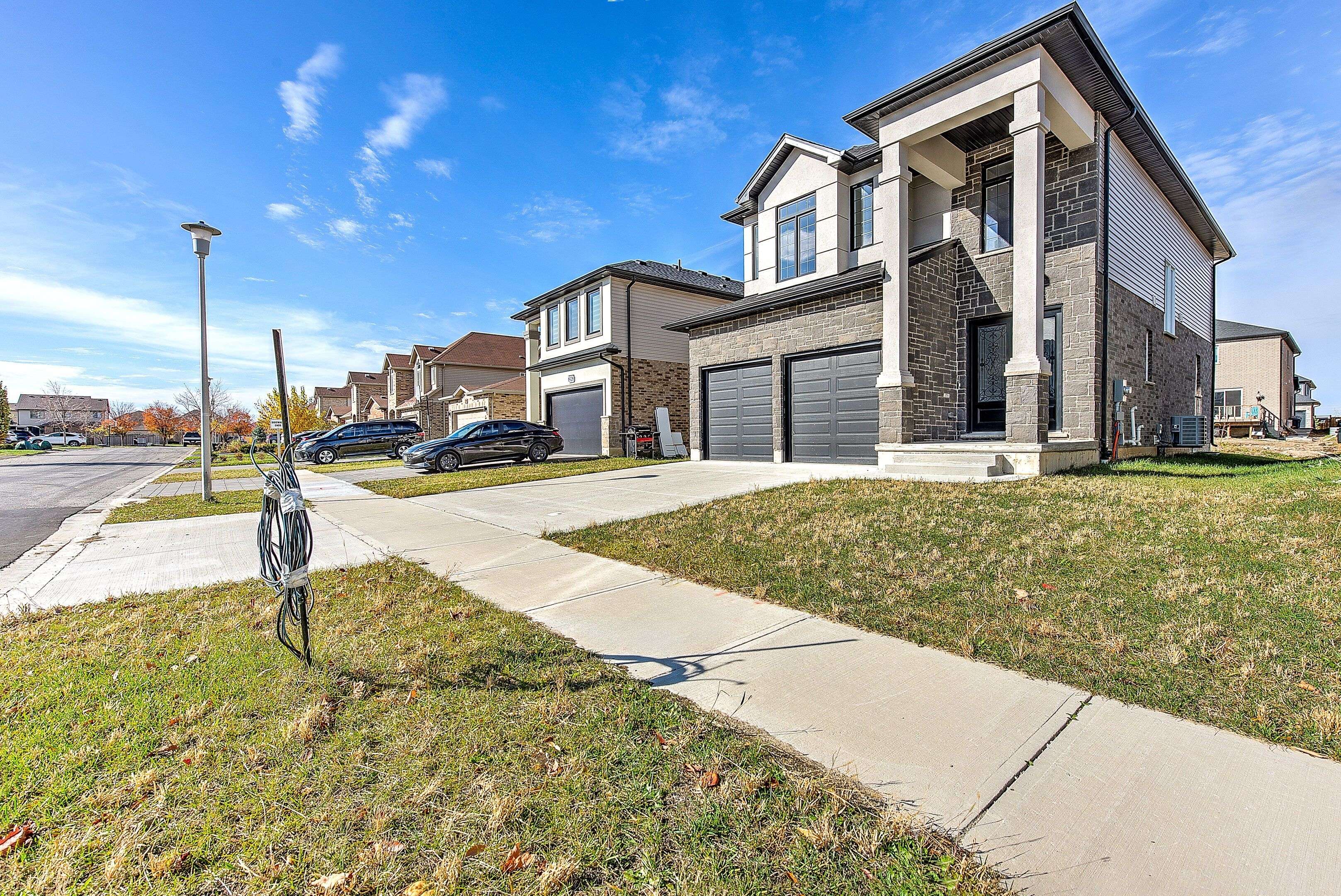 London, ON N6M 0H2,2916 LEMIEUX WALK