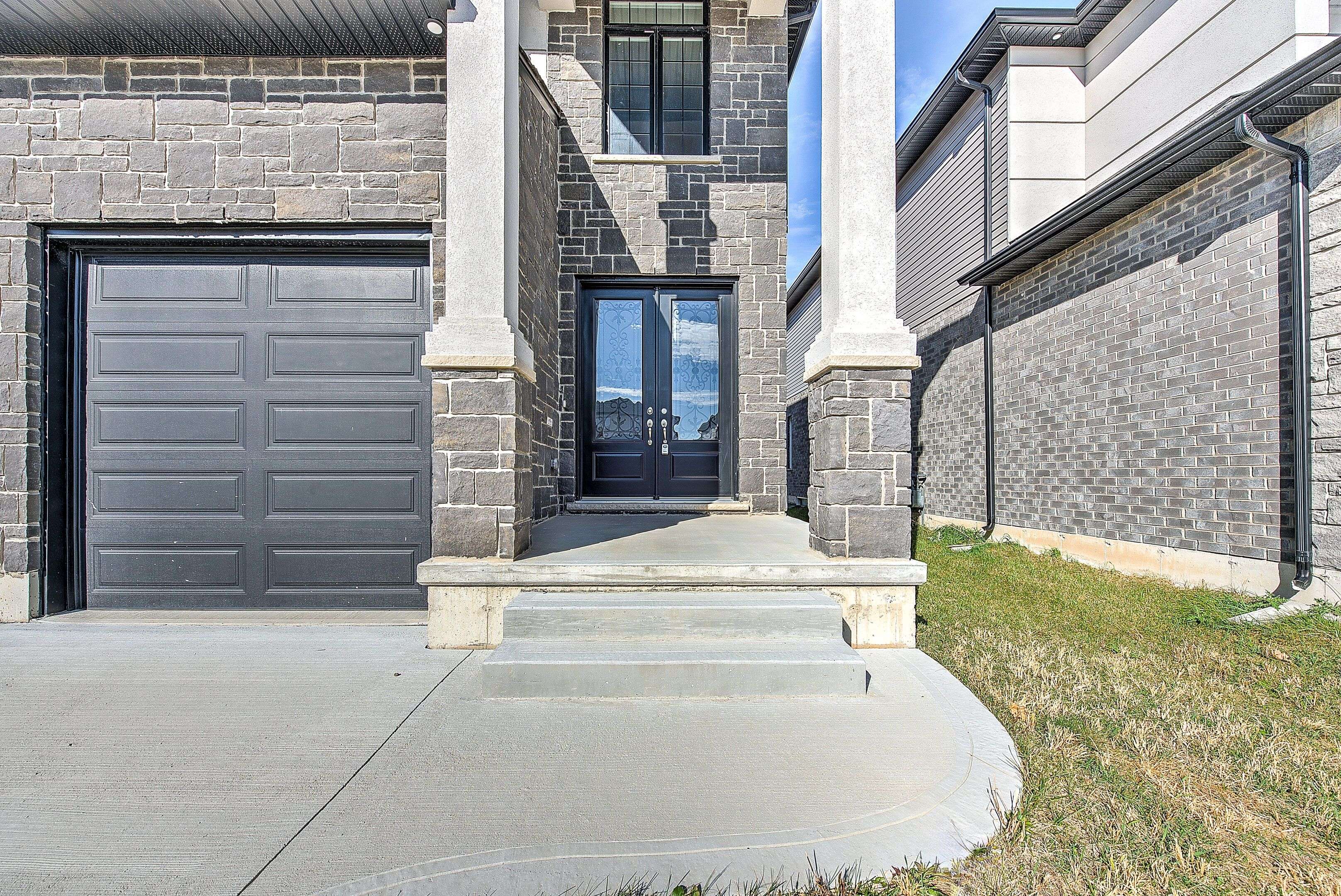 London, ON N6M 0H2,2916 LEMIEUX WALK