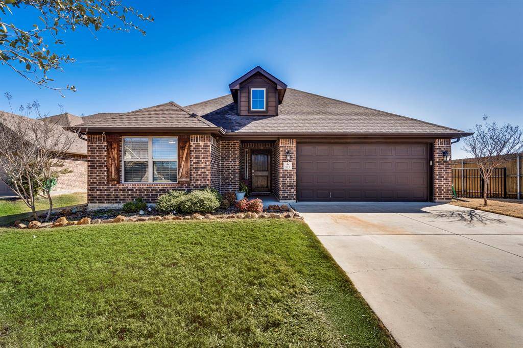 Burleson, TX 76028,913 Saint Andrews Drive