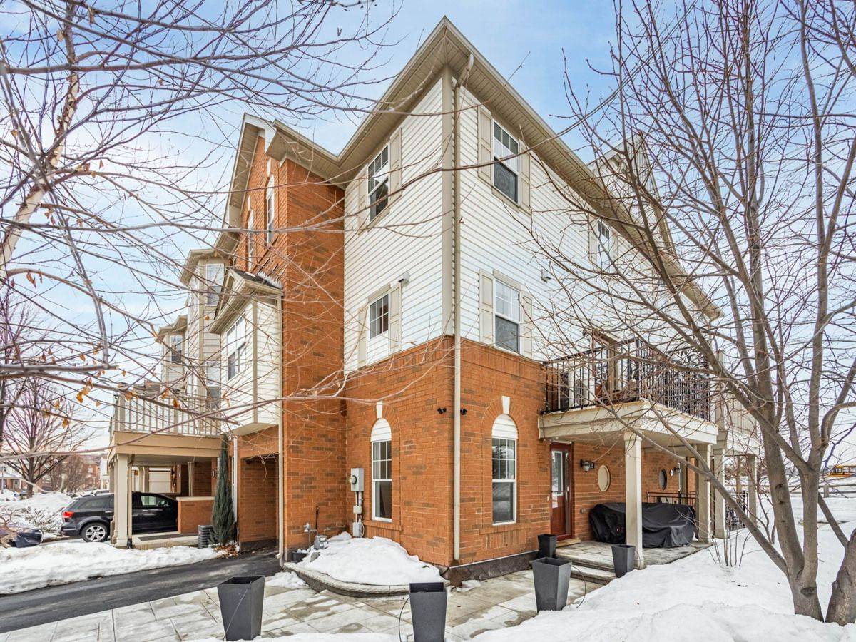 Oakville, ON L6M 5H9,3135 Stornoway CIR