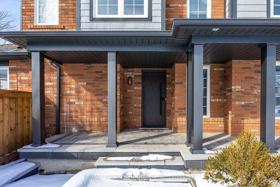 Oakville, ON L6M 4E3,2440 Wooden Hill CIR