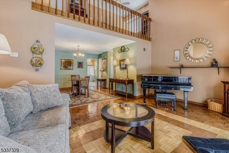 Hampton Twp., NJ 07860,14 Eagle Dr