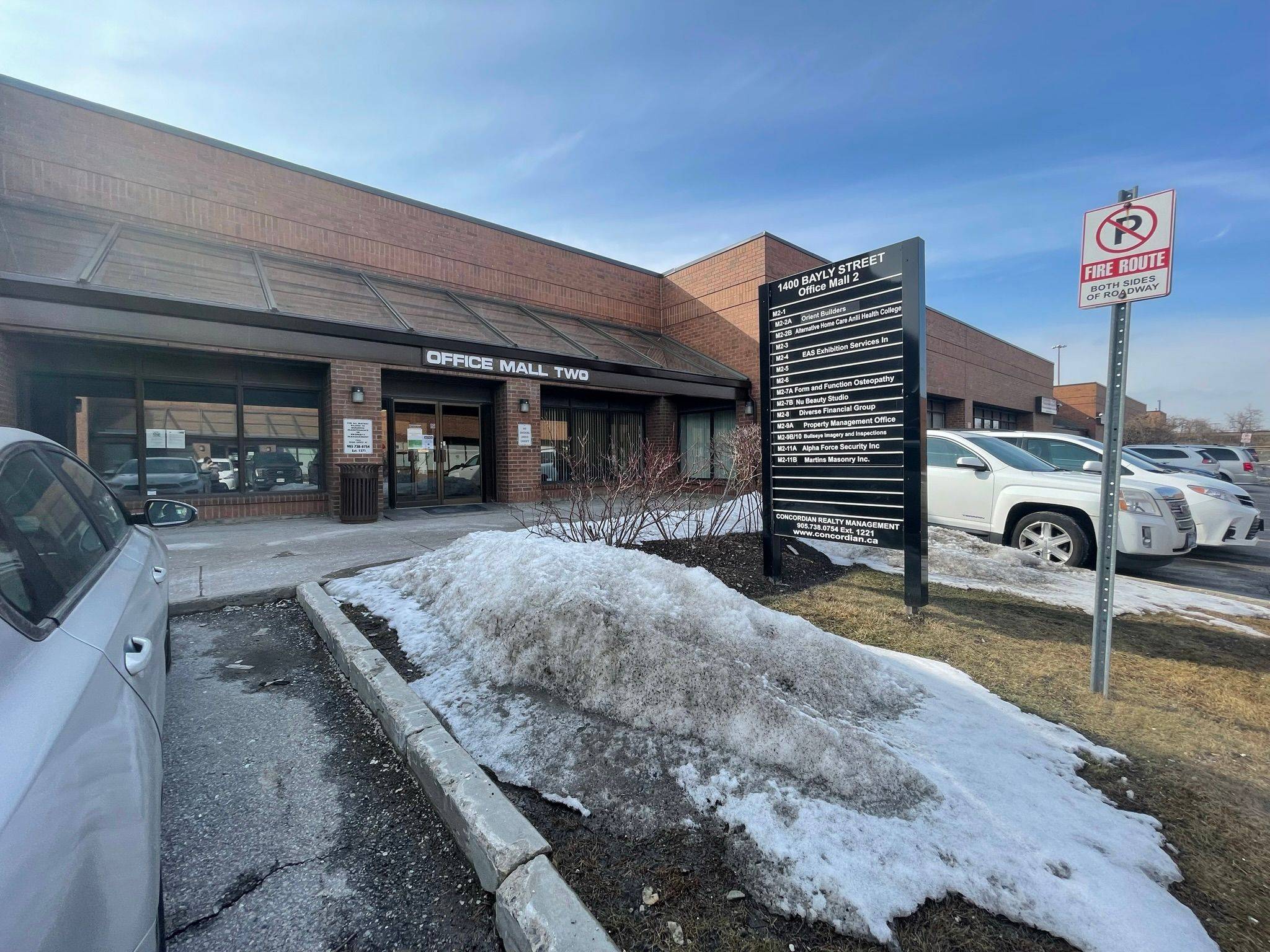Pickering, ON L1W 3R2,1400 Bayly ST #OM2#9B&10