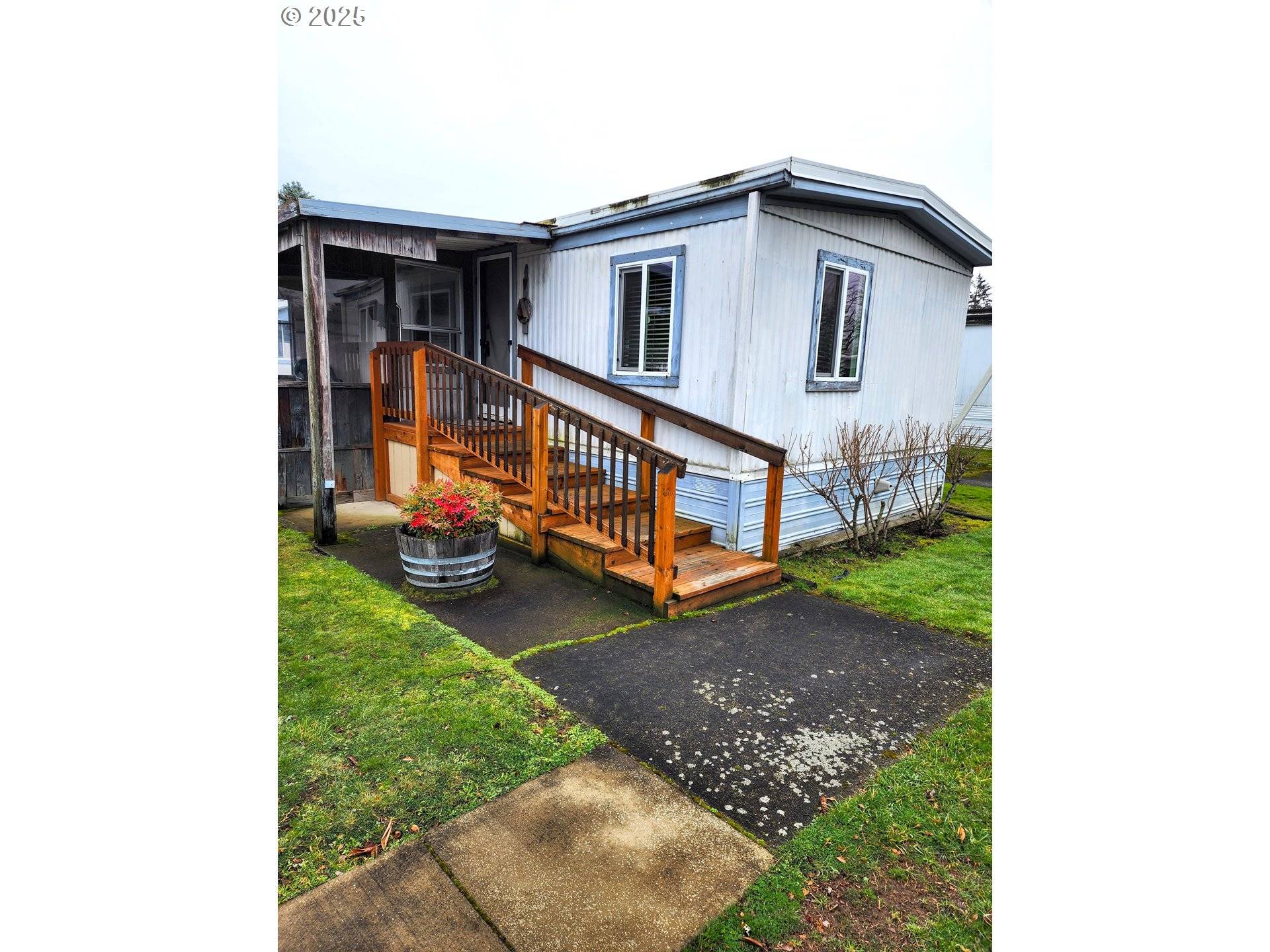 Gresham, OR 97030,21016 SE STARK ST #35