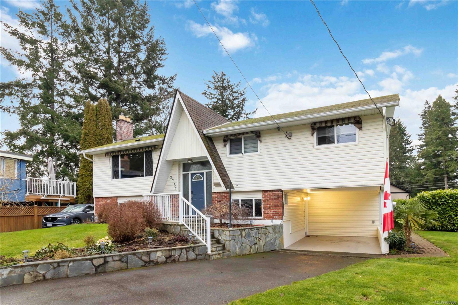 Langford, BC V9B 3K3,2781 PENELOPE Pl