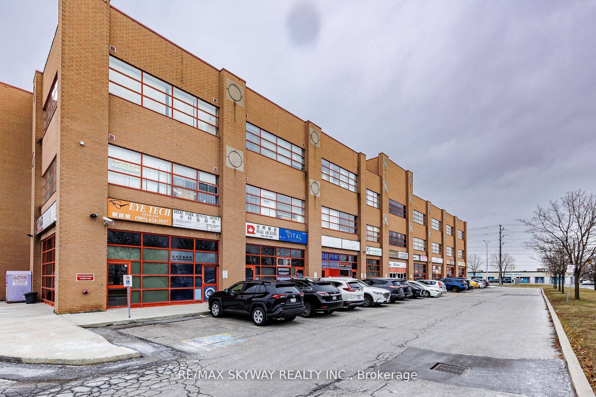 Mississauga, ON L4W 5G6,1550 South Gateway RD N #213