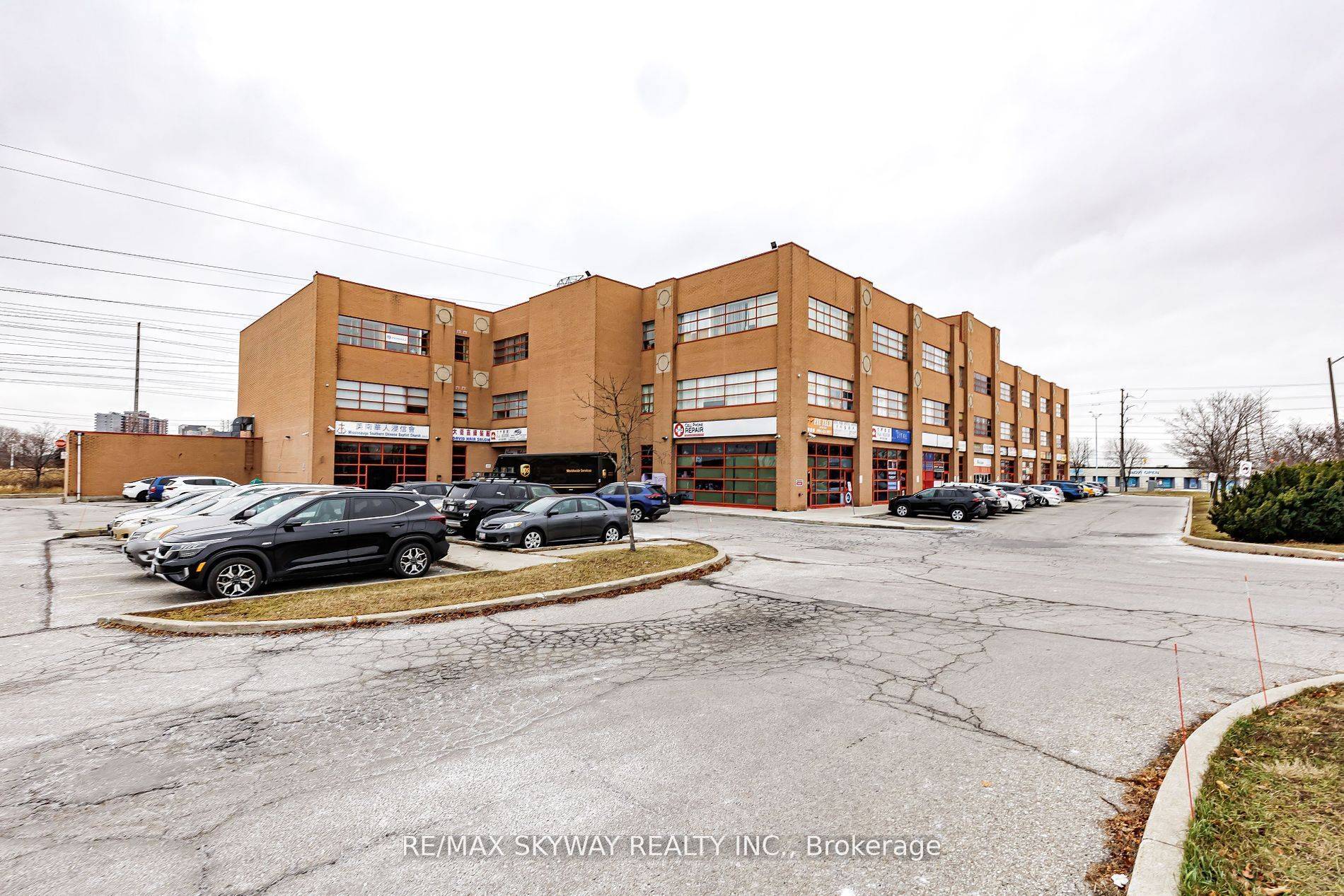 Mississauga, ON L4W 5G6,1550 South Gateway RD N #213