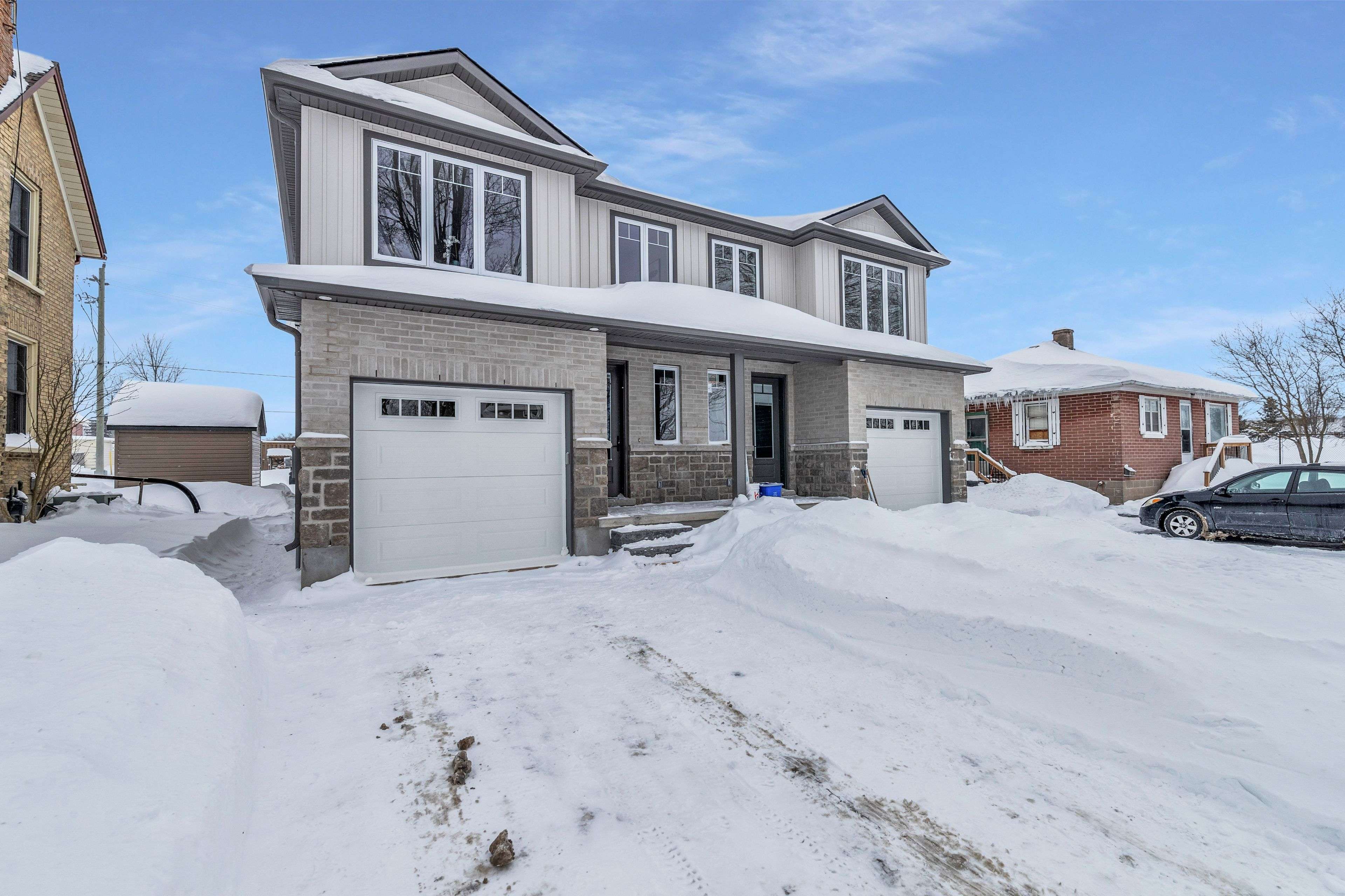 Woolwich, ON N3B 1L3,29 Park AVE W #A