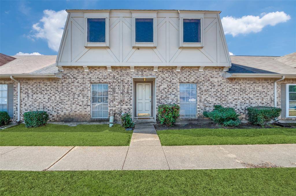 Grand Prairie, TX 75052,6 W Mountain Creek Drive #29