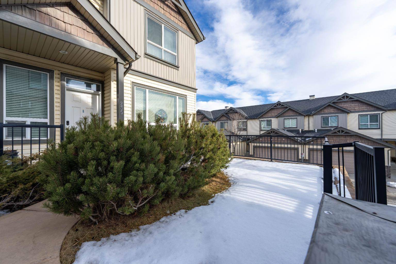 Calgary, AB T3R0G7,231 Kincora LN NW