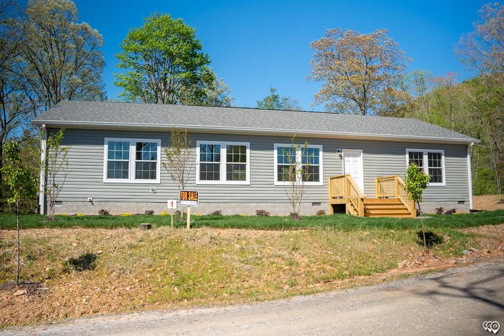 Murphy, NC 28906,155 Linda Lane