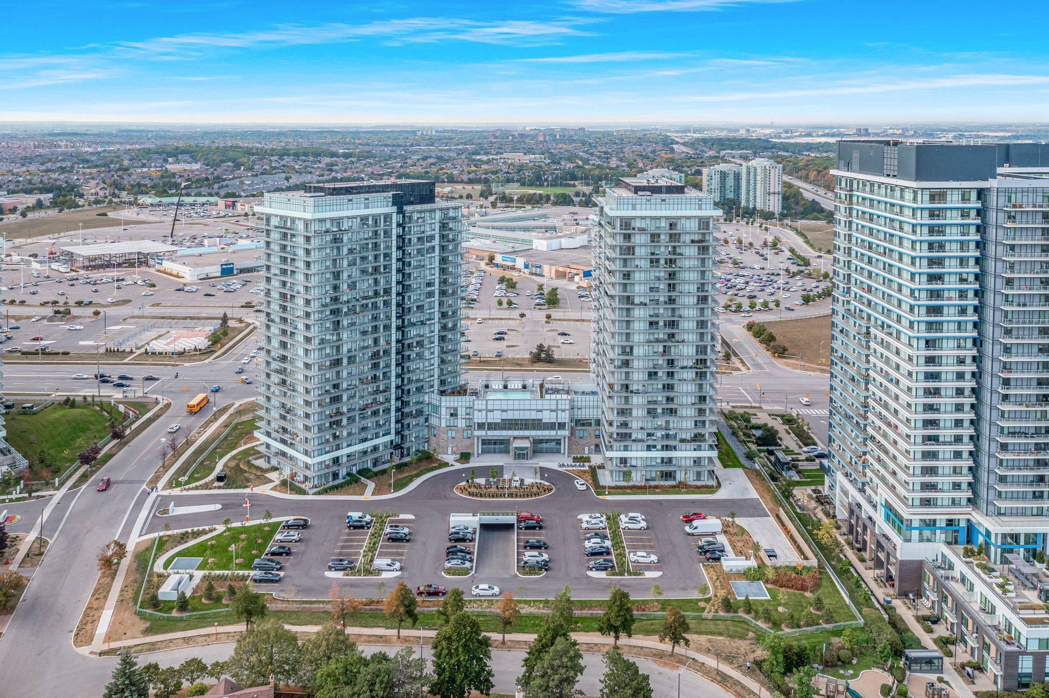 Mississauga, ON L5M 0Z7,4655 Metcalfe AVE #202B