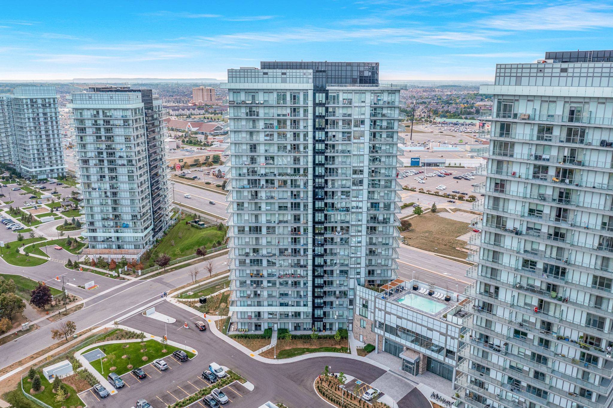 Mississauga, ON L5M 0Z7,4655 Metcalfe AVE #202B