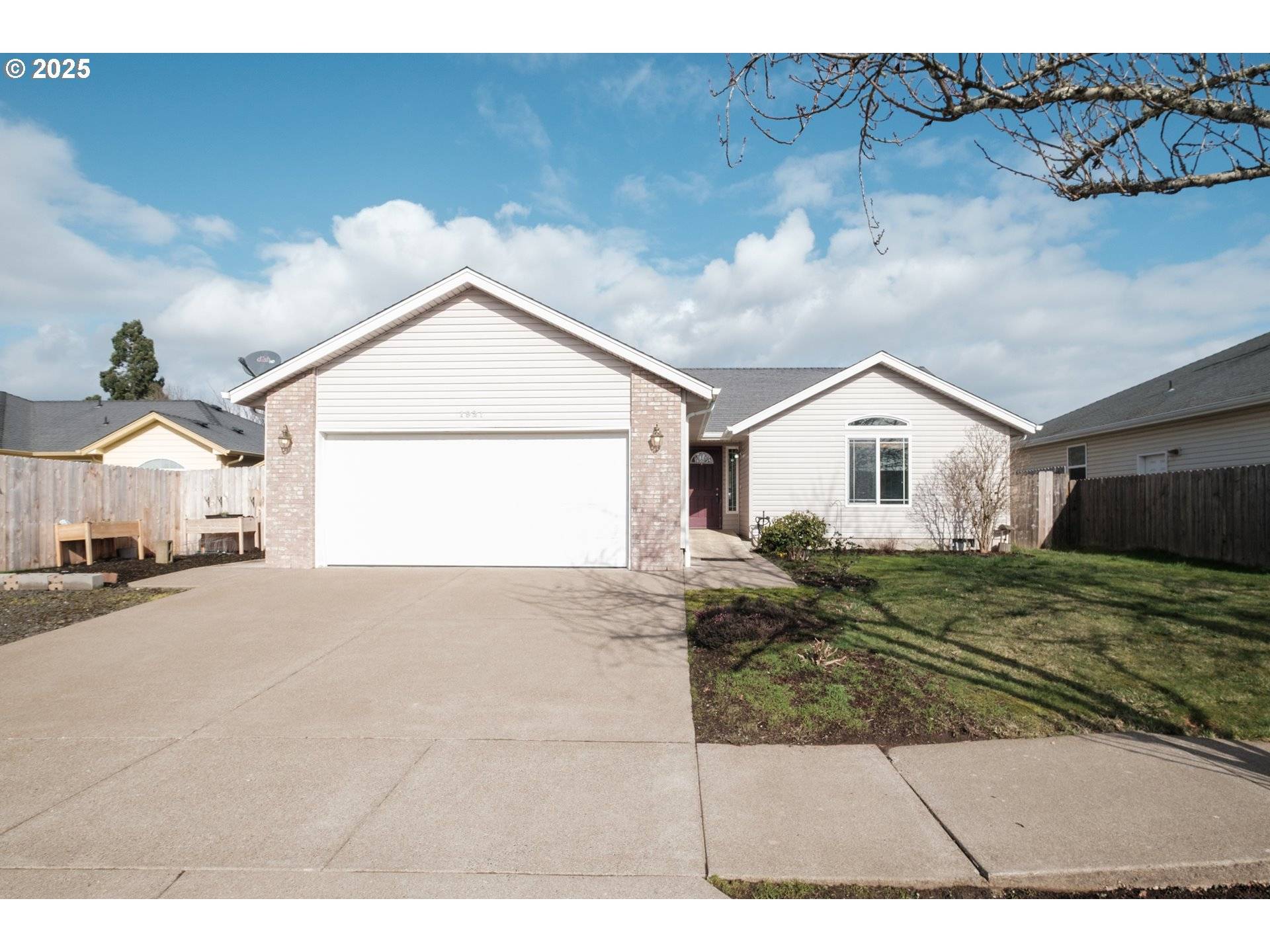 Albany, OR 97321,1921 Summerfield CT