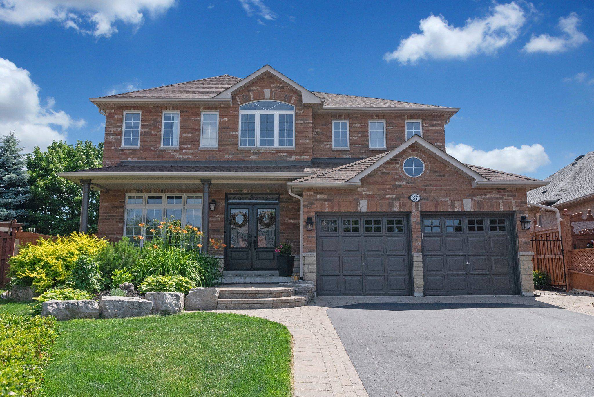 Clarington, ON L1E 2B1,37 Bridle CT