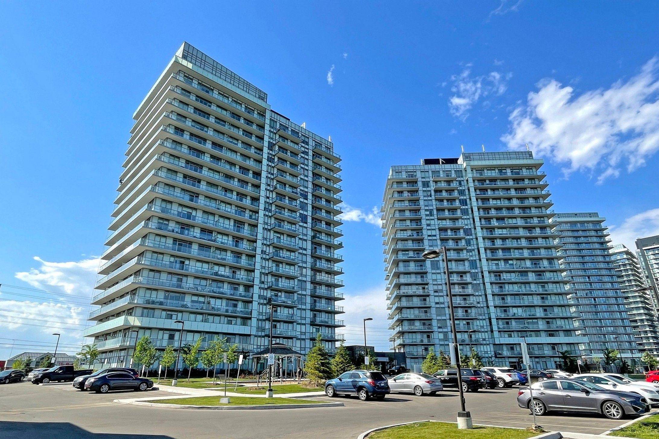 Mississauga, ON L5M 2E3,4677 Glen Erin DR #906