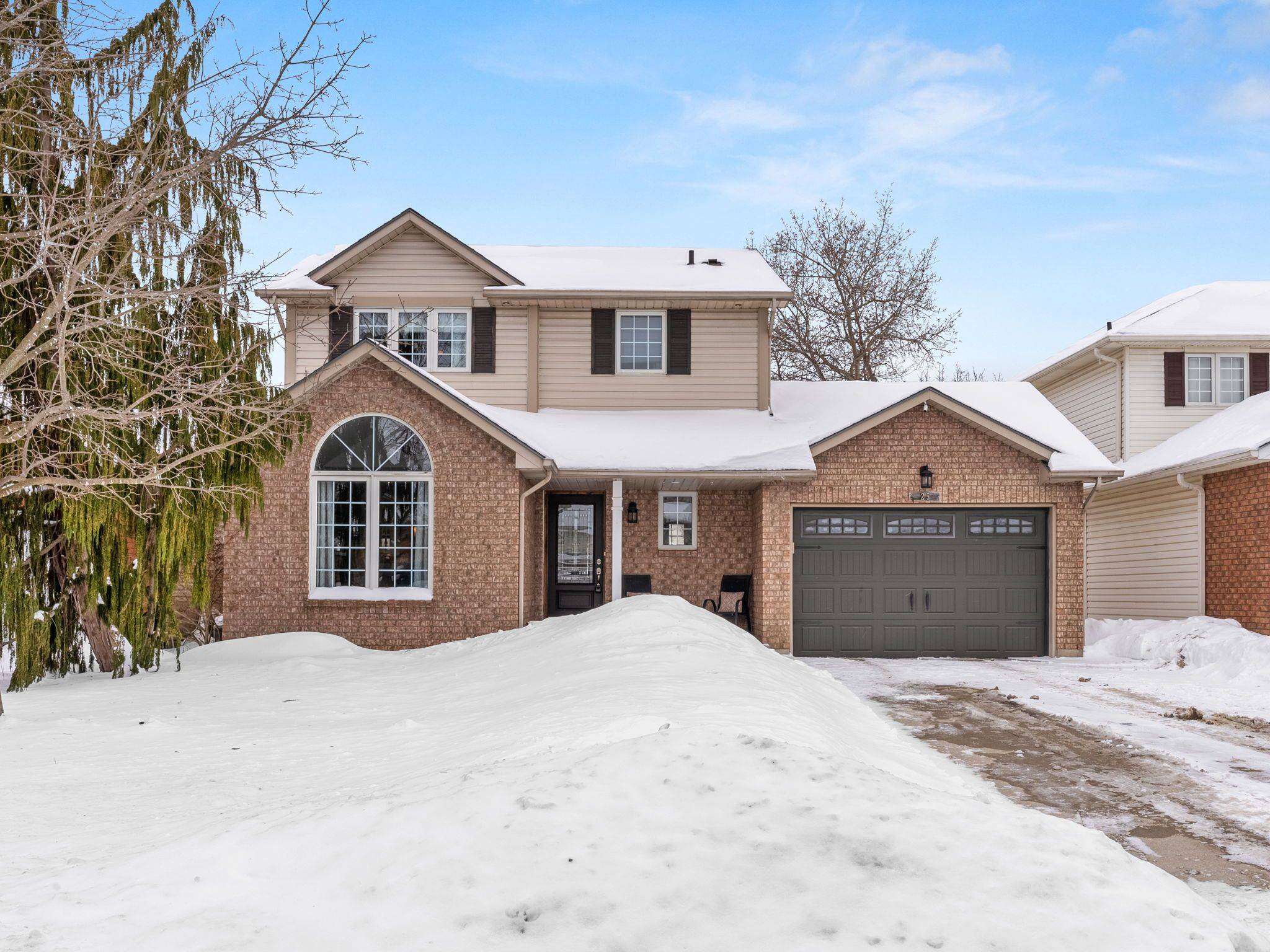 Haldimand, ON N3W 2M3,25 Lindsay DR