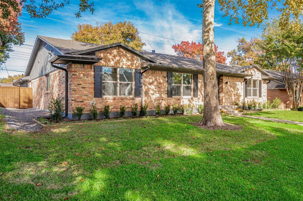 Dallas, TX 75238,9945 Vistadale Drive