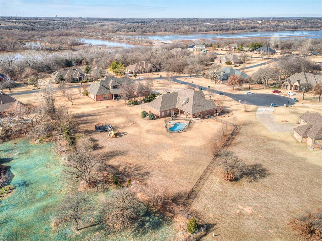 Edmond, OK 73013,7308 NE 134th Circle