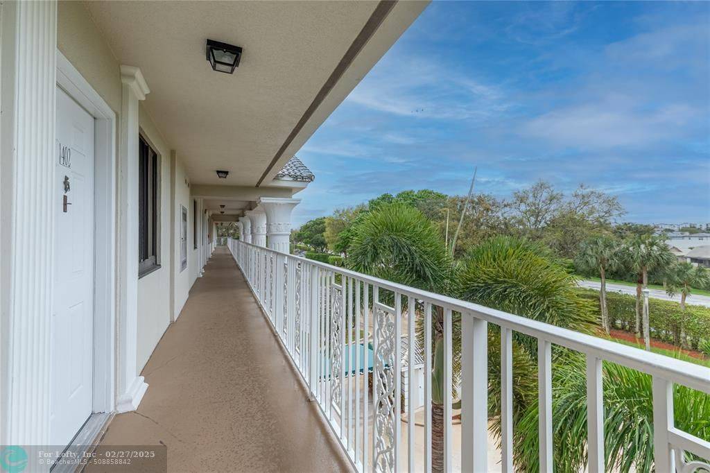 Boca Raton, FL 33433,6217 Balboa Cir  #402