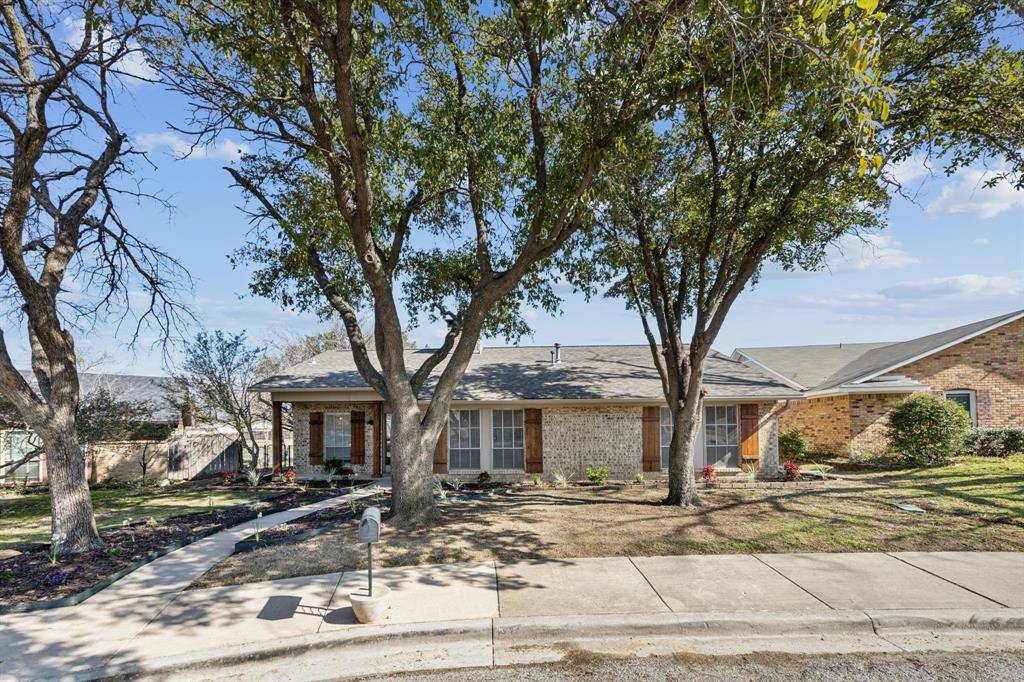 Carrollton, TX 75007,2223 Greenvalley Drive