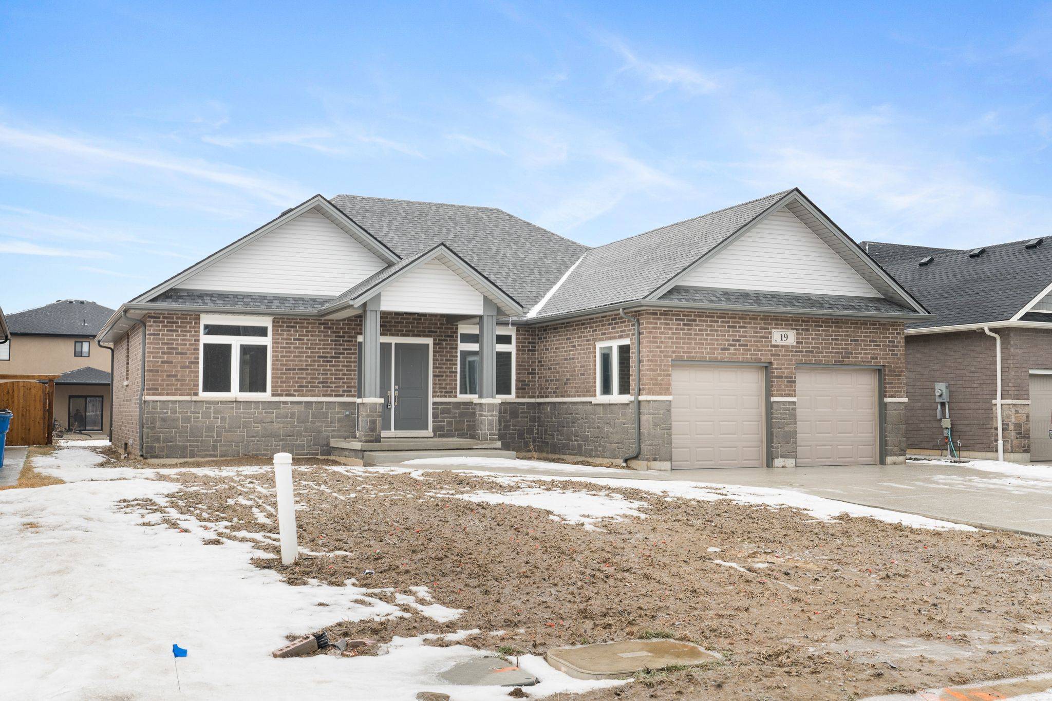 Chatham-kent, ON N7M 6G2,19 Tracy DR