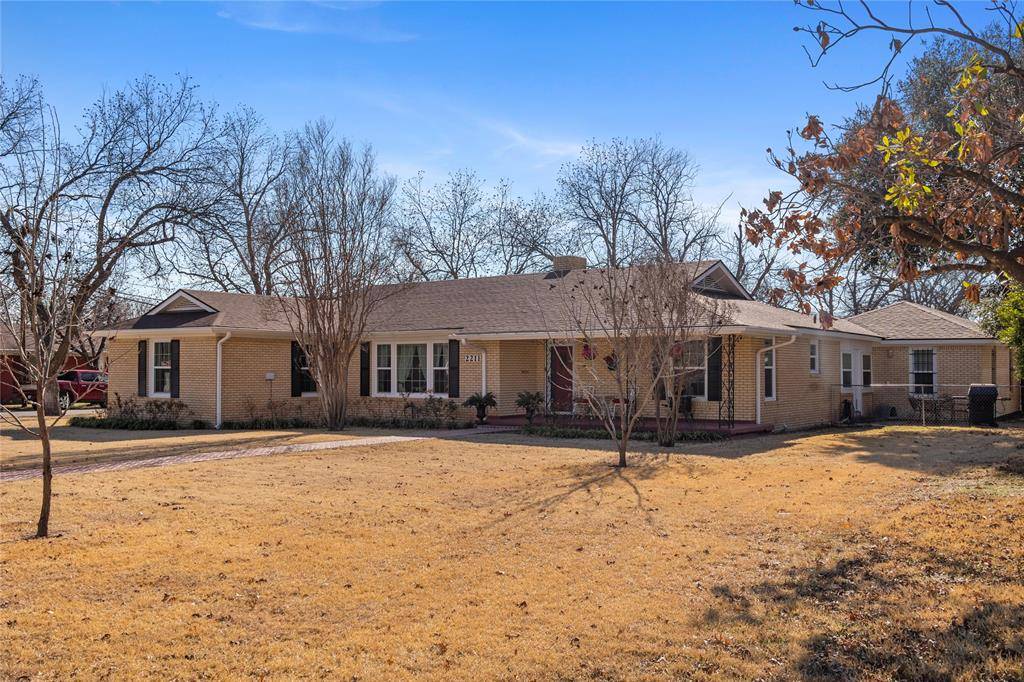 Brownwood, TX 76801,2211 Belmeade