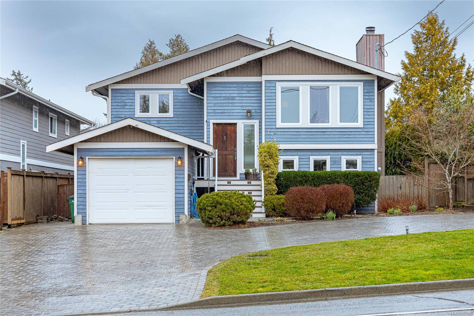 Saanich, BC V8Z 3C2,778 Mann Ave