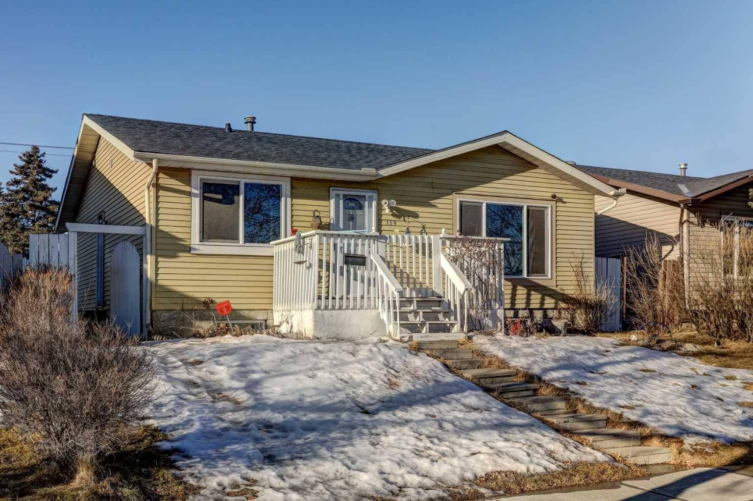 Calgary, AB T3J 1S8,159 Castlebrook DR NE