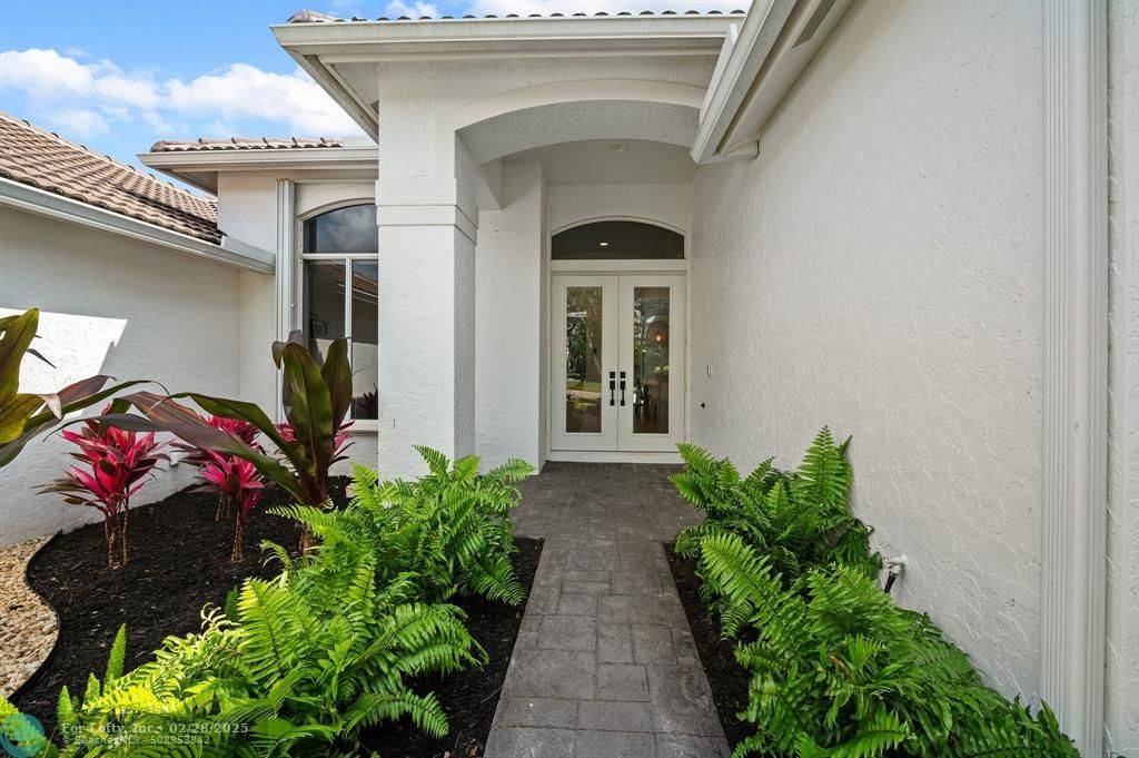 Weston, FL 33332,2694 Meadowood Ct