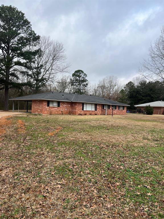 Benton, LA 71006,1107 Robert Lane