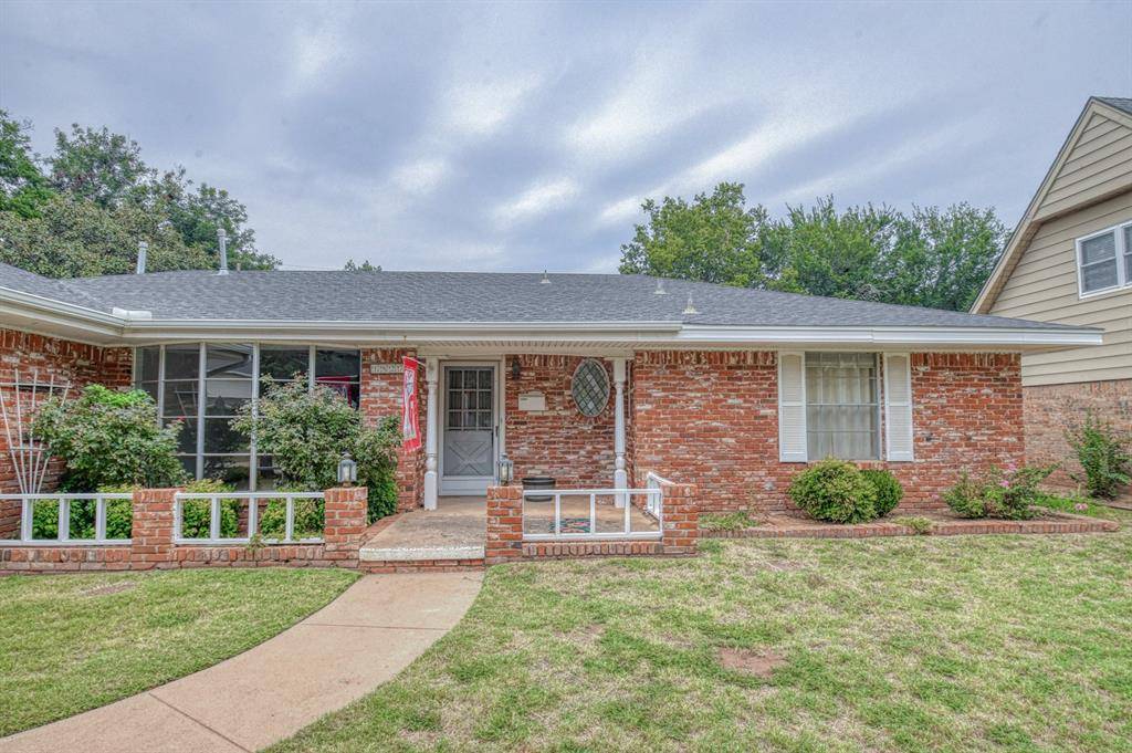 Norman, OK 73072,1827 Aladdin Street