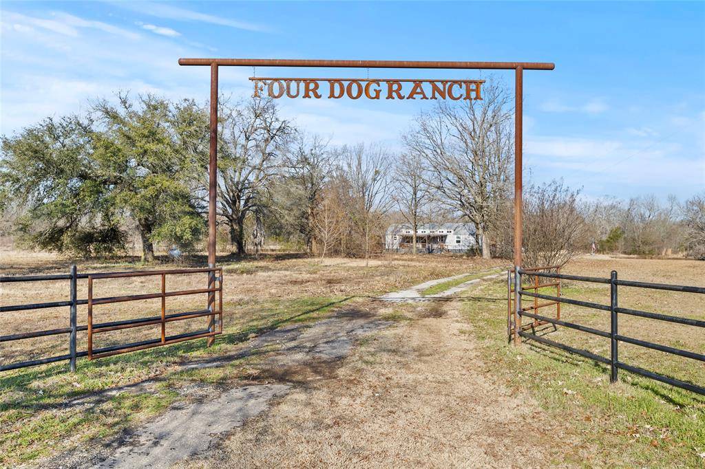 Grand Saline, TX 75140,724 FM 1255