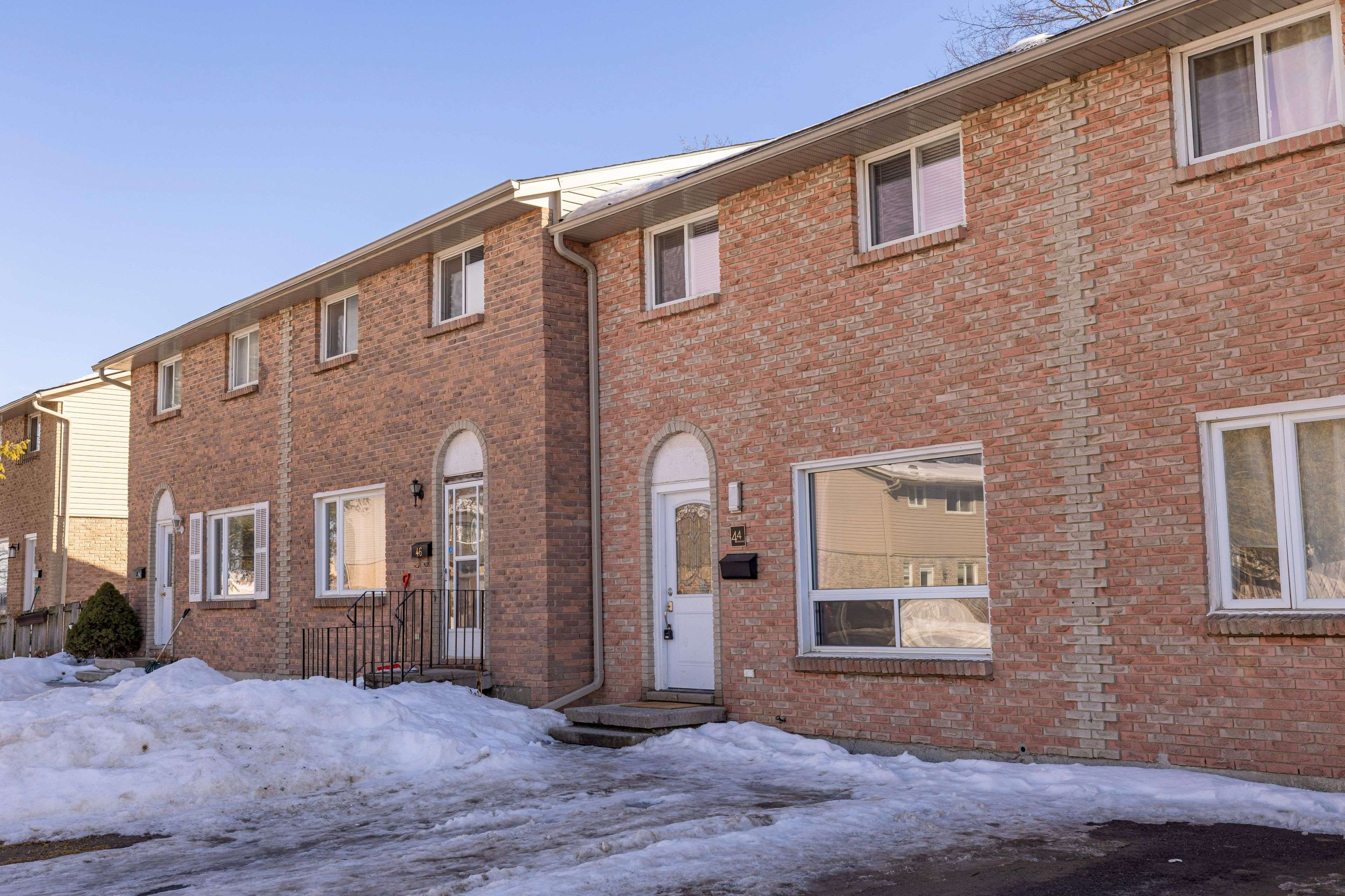 Kingston, ON K7M 6Z4,44 Rosemund CRES